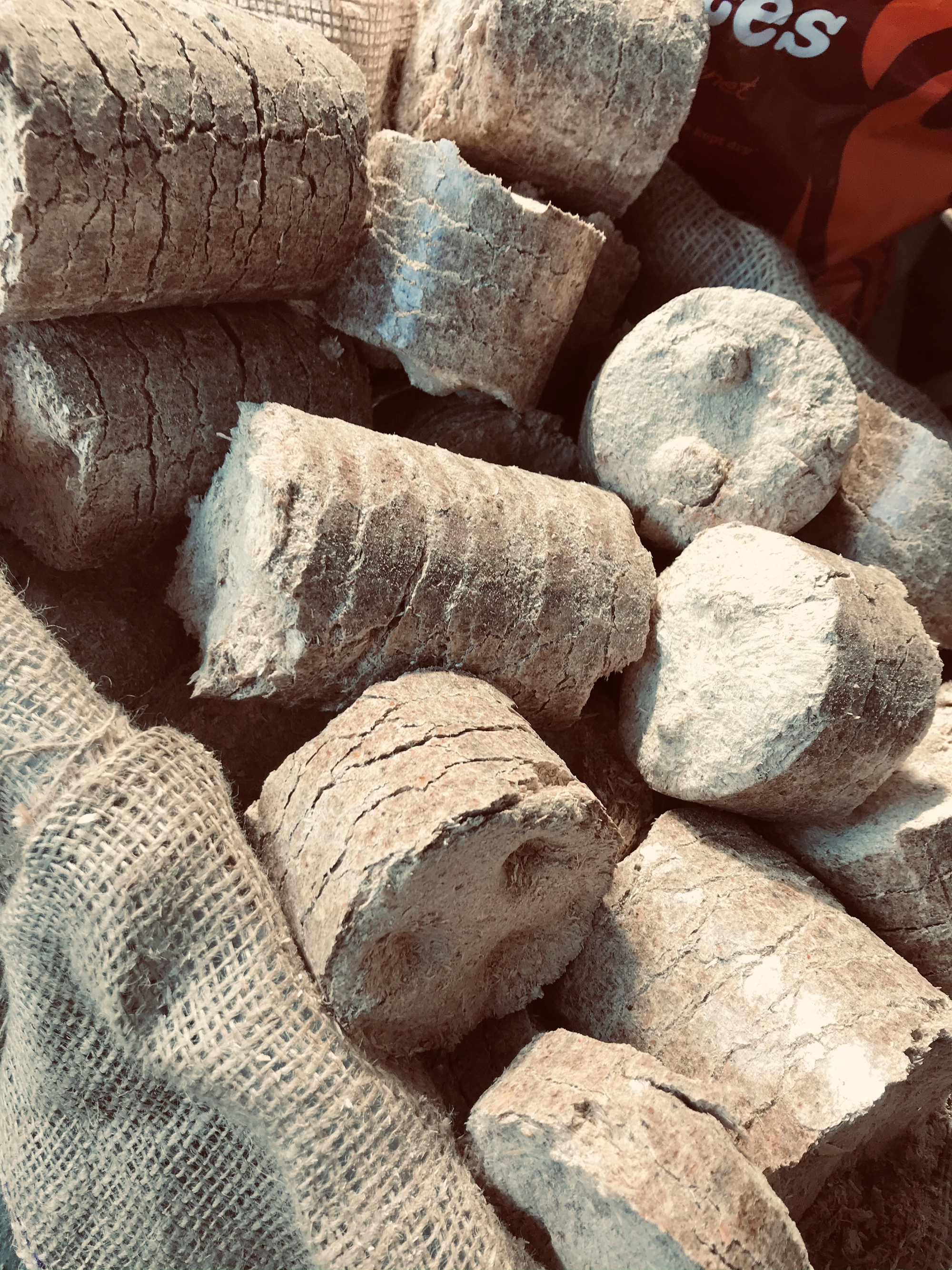 Puffin Value Briquettes